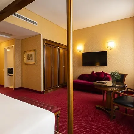 Hotel Maxim 4*
