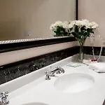 Maxim Hotel 4*