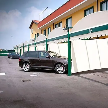 Hotel Maxim 4*