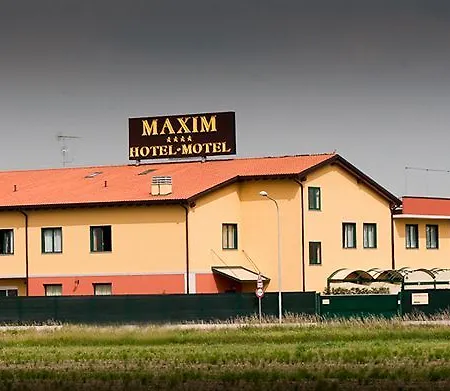 Hotell Maxim 4*